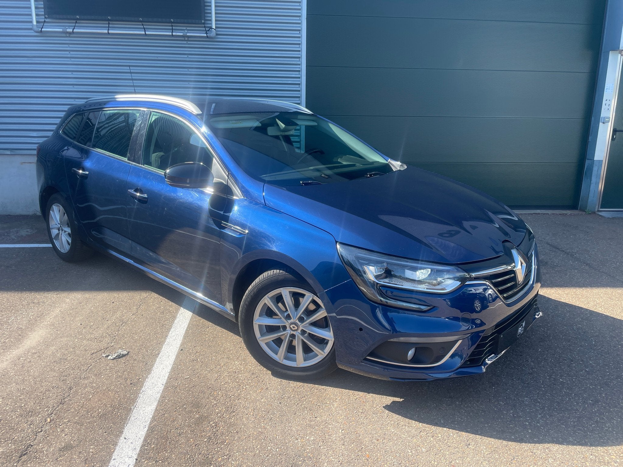Renault Mégane 1.5Dci/Limited/Euro6/Gekeurd, Euro 6, Entreprise, Boîte manuelle, Noir