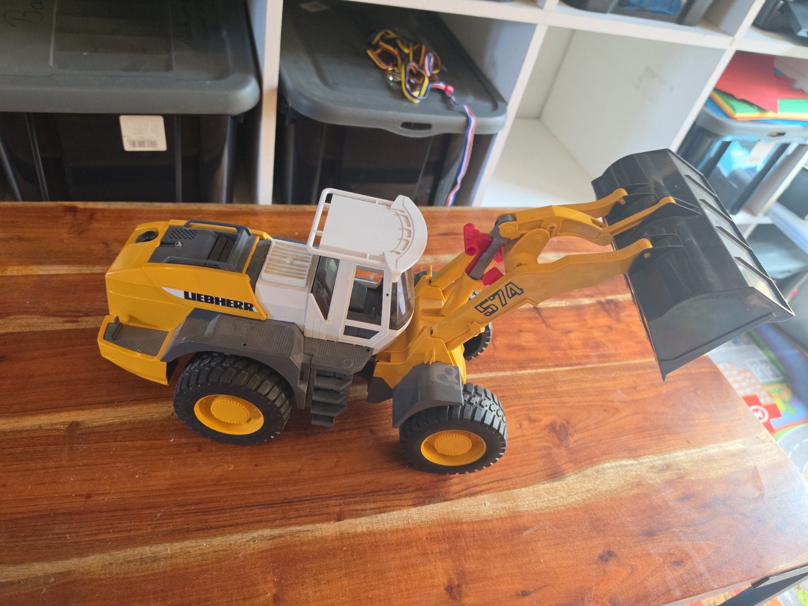 Liebherr L574 Bruder wiellader, Ophalen