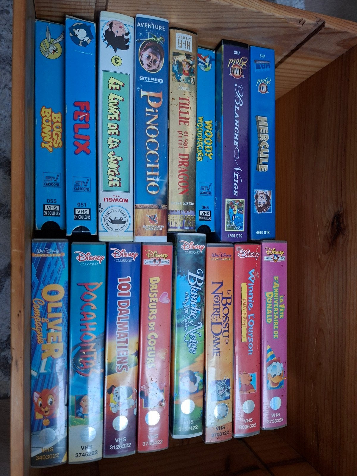 Mooi lot van 16 vintage VHS videobanden (Disney & Tekenfilms, Cd's en Dvd's, Ophalen, Animatie, Alle leeftijden, Zo goed als nieuw