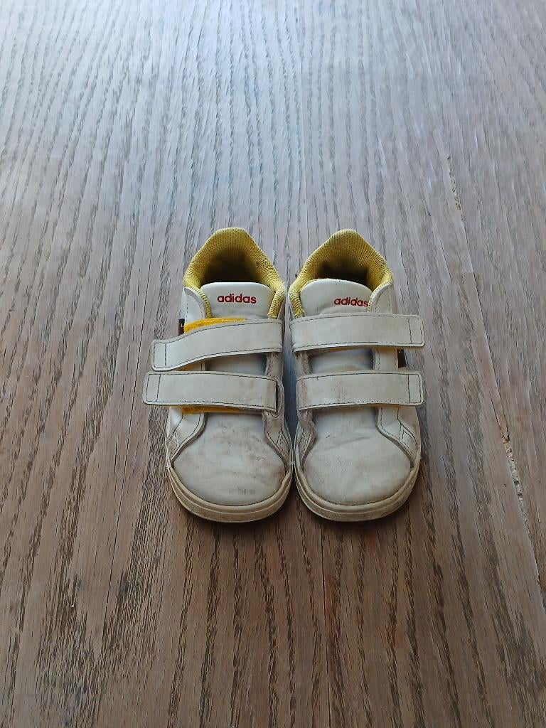 Adidas x Disney Mickey Mouse Sneakers – Maat 25, Enfants & Bébés, Vêtements enfant | Chaussures & Chaussettes, Utilisé, Chaussures de sport