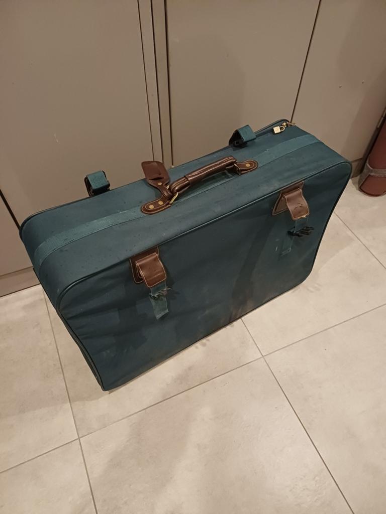 Grote valies/reiskoffer. Zeker 100L inhoud., Ophalen