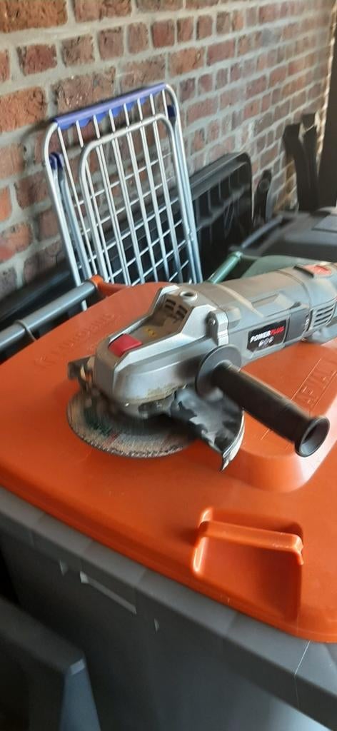 Power Plus, Bricolage & Construction, Enlèvement
