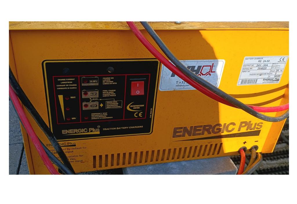 Tractie batterij oplader 24V 50A  1F 230V lader, Ophalen, Gebruikt