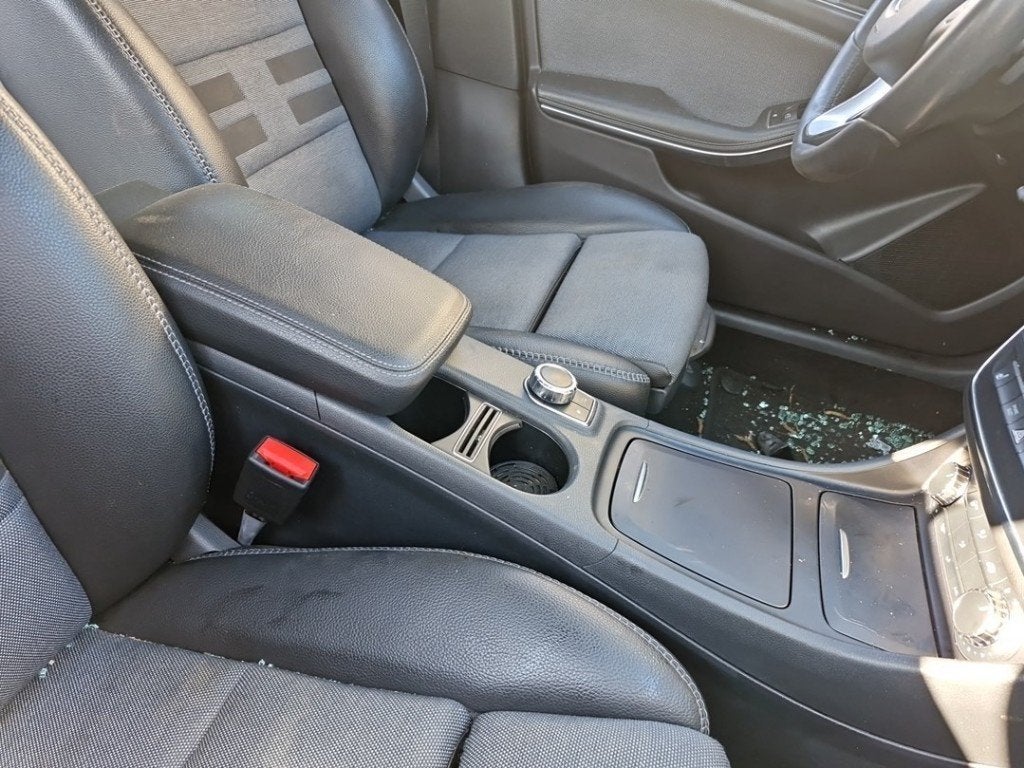 CONSOLE CENTRALE Mercedes-Benz GLA (156.9) (01-2013/12-2019), Mercedes-Benz, Utilisé, Dialog.mb@mercedes-benz.com, Mercedes-Benz AG