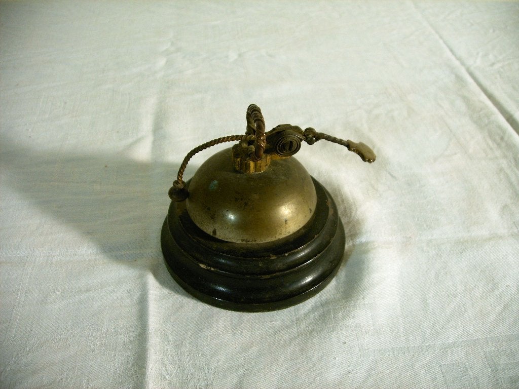 Cloche de comptoir ancienne., Antiquités & Art, Enlèvement ou Envoi