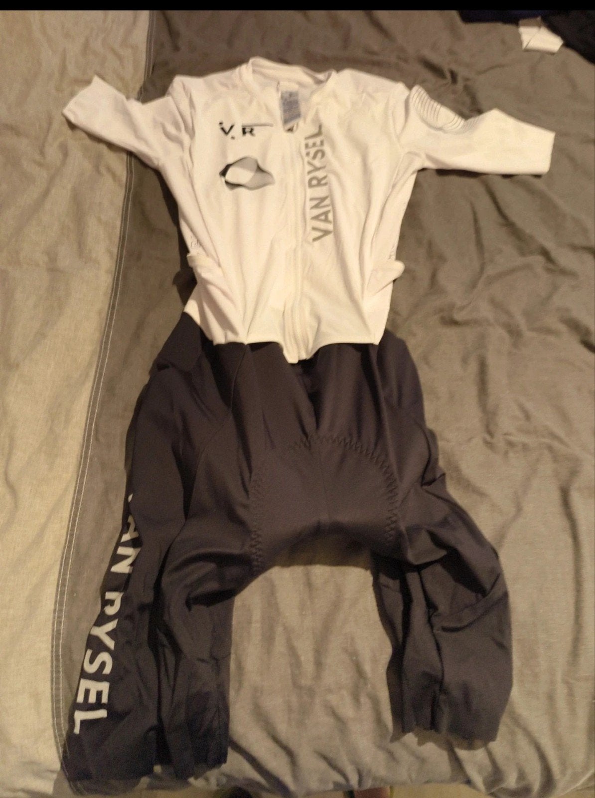 Ensemble de vêtements, lunettes et chaussures de cyclisme, Enlèvement, Chaussures