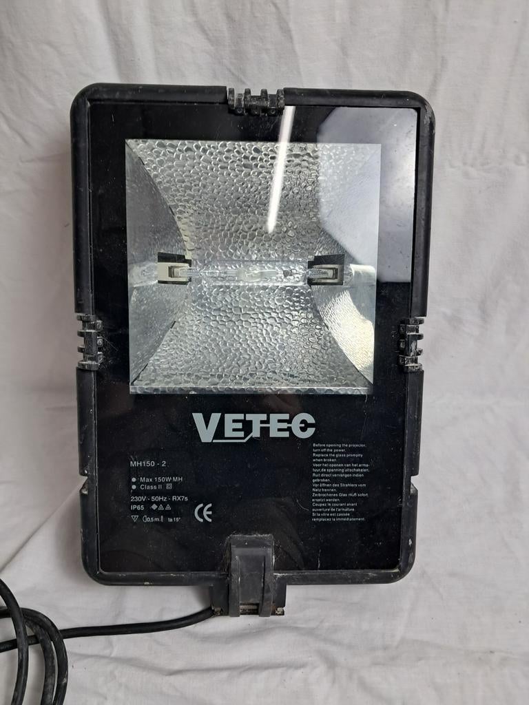 VETEC-halogeenlamp 150w, Bricolage & Construction, Enlèvement, Utilisé, 50 à 200 watts, Lampe