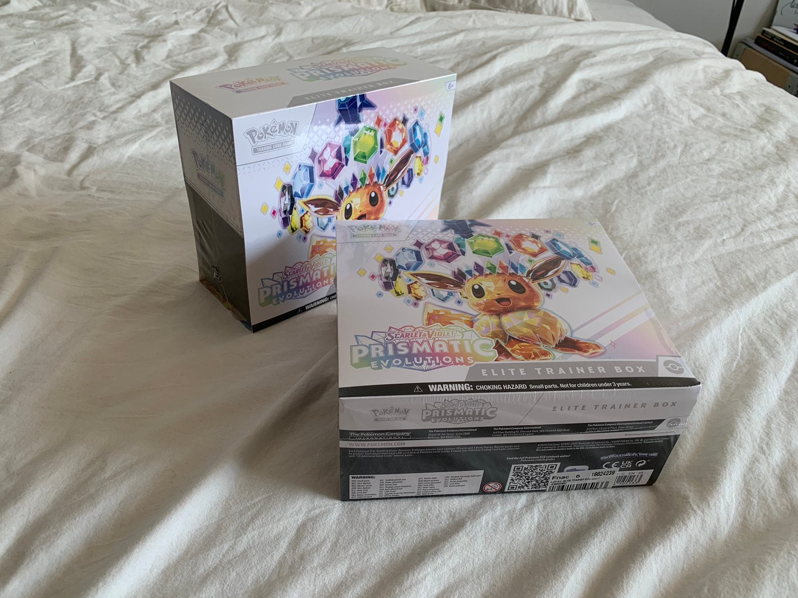 Pokémon Prismatic Evolutions Elite Trainer Box ETB x2 Sealed, Hobby en Vrije tijd, Ophalen, Zo goed als nieuw