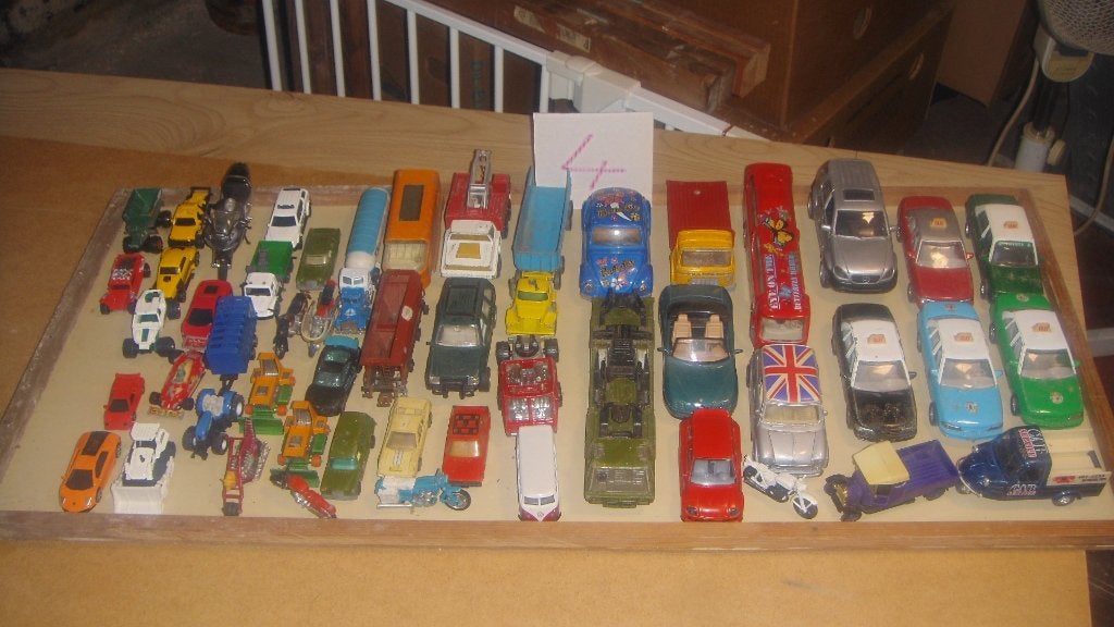 VOITURES MINIATURES ET MOTOS LOT DE 50, Enlèvement ou Envoi, Utilisé, Voiture