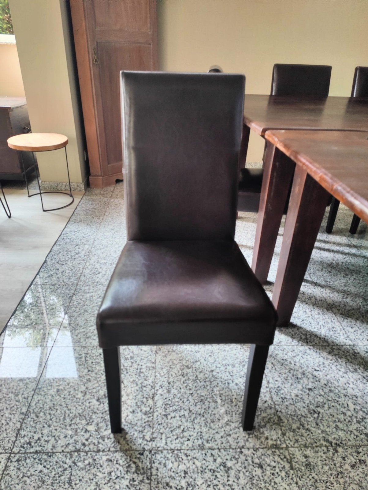 Sièges en cuir, Enlèvement
