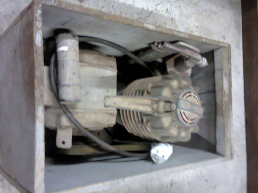 compressor met spuitpistool, Ophalen, Gebruikt