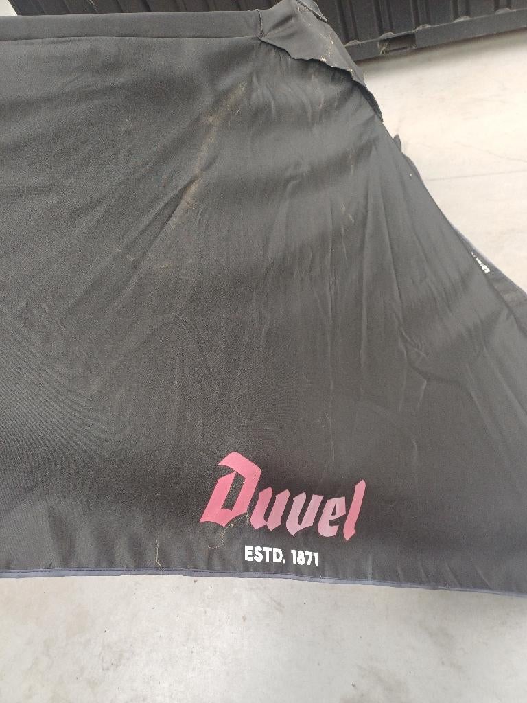 Twee kapotte Duvel parasols, Ophalen, Gebruikt, 1 tot 2 meter, Stokparasol