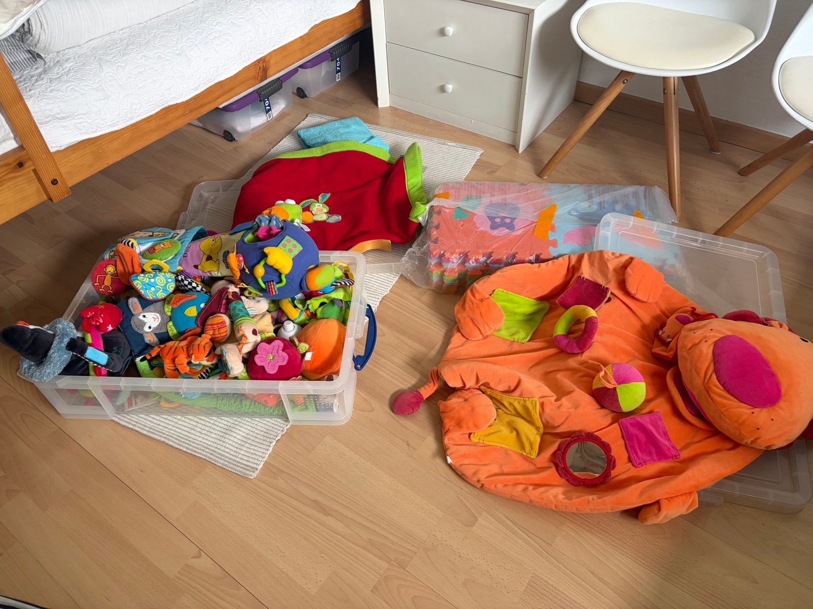 Speeldeken, knuffels, boxspeelgoed allerlei, Ophalen, Gebruikt