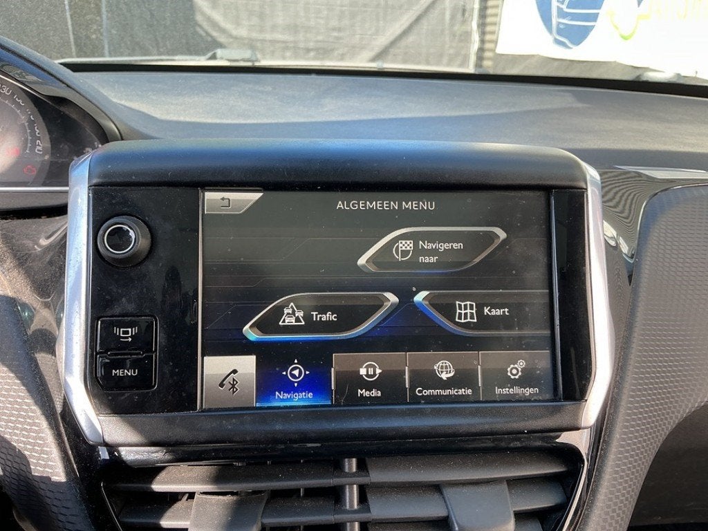 ORDINATEUR MULTIMEDIA Peugeot 2008 (CU) (01-2013/12-2019), Kontakt-peugeot@peugeot.com, Utilisé, Peugeot Deutschland GmbH, Bahnhofsplatz
65423  Rüsselsheim, DE
