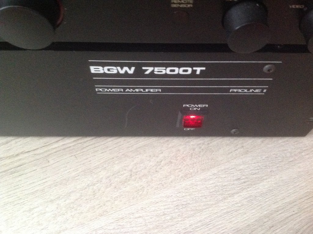 Eindversterker BGW 7500T,,= PA amplifier made by BGW==, TV, Hi-fi & Vidéo, Lecteur CD, Autres marques, Enlèvement ou Envoi, Comme neuf