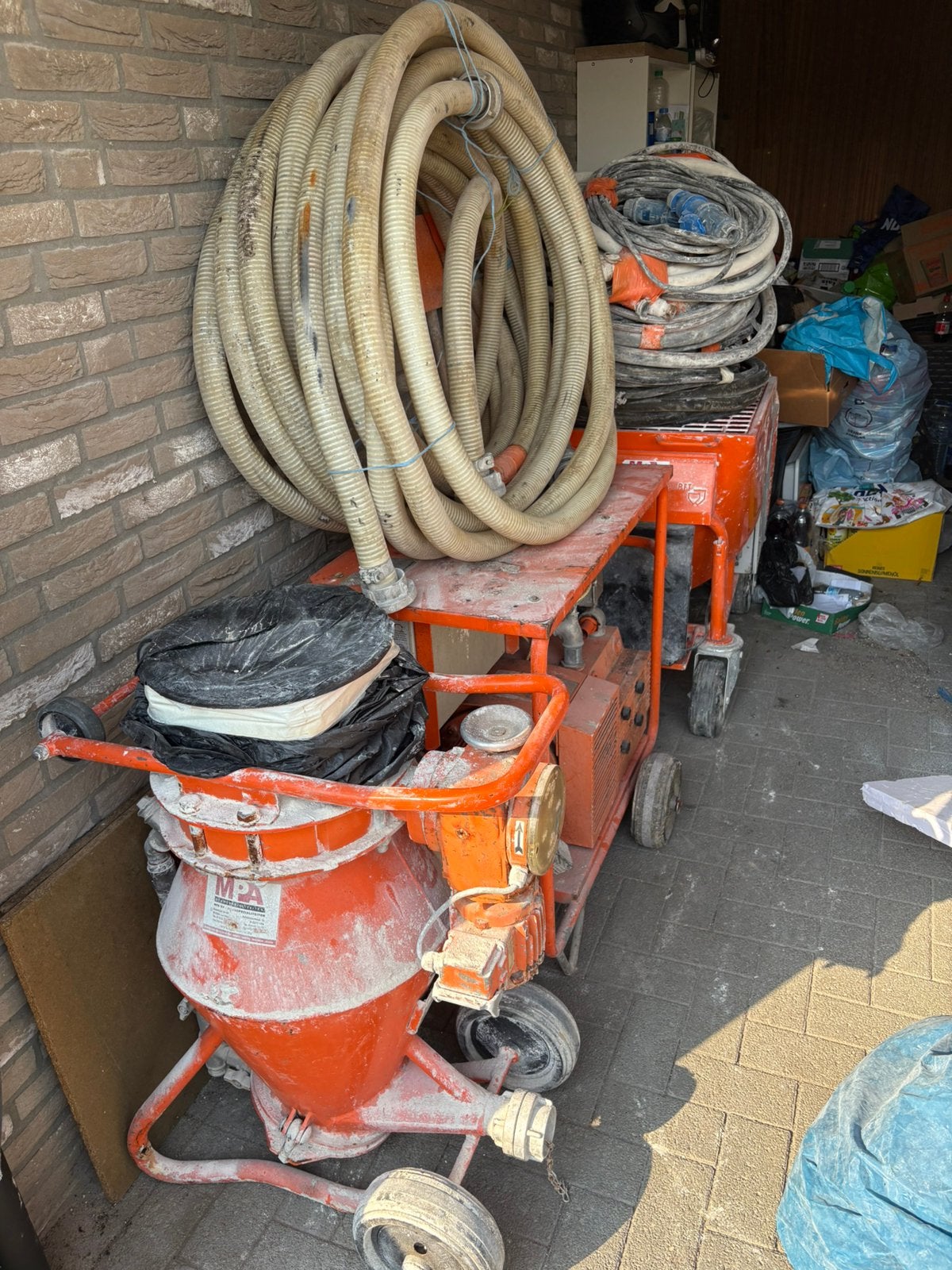 Te koop spuitmachine en silomat, Doe-het-zelf en Bouw, Ophalen, Zo goed als nieuw