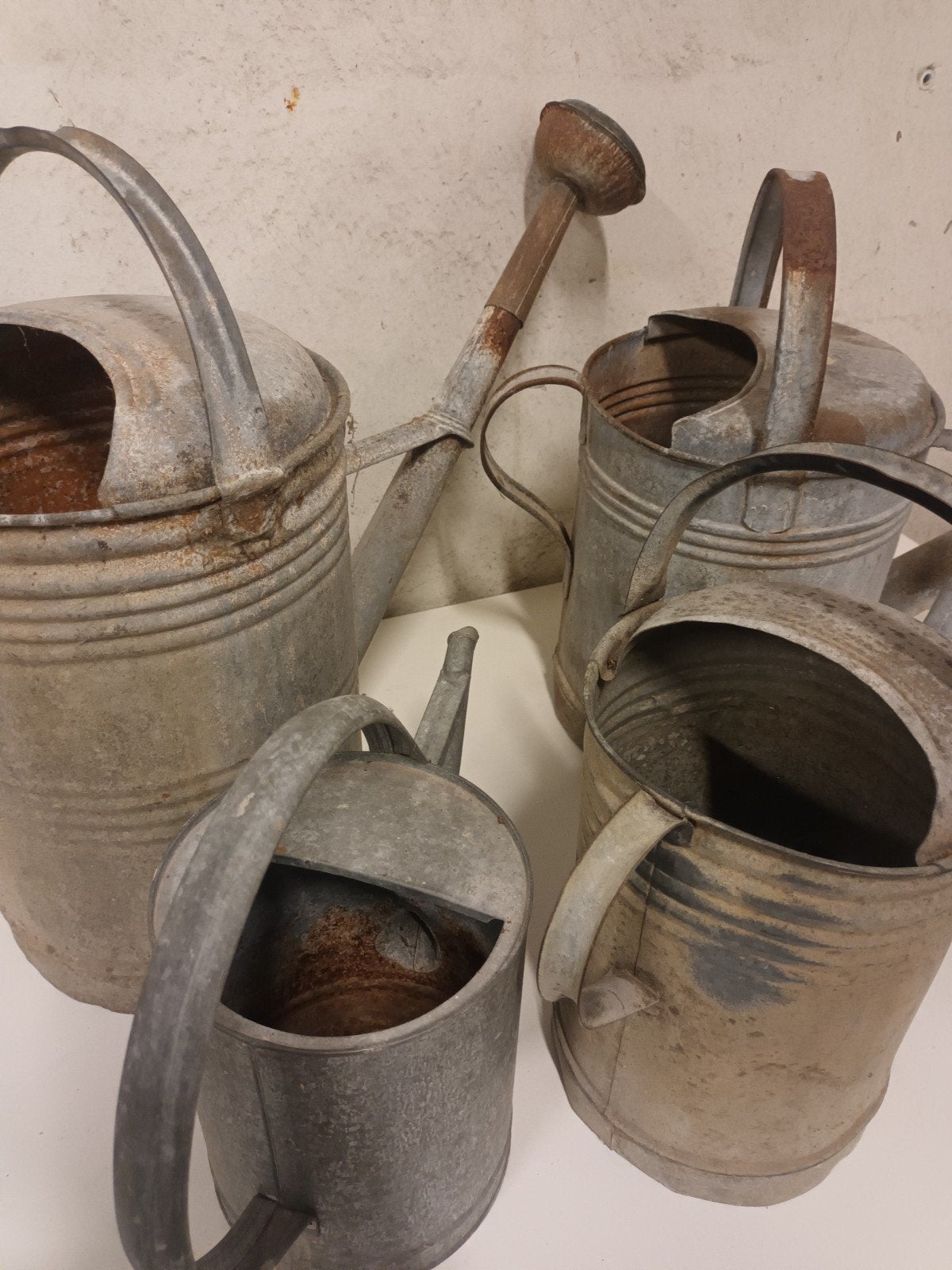 Brocante zinken gieters. 4 stuks, Ophalen