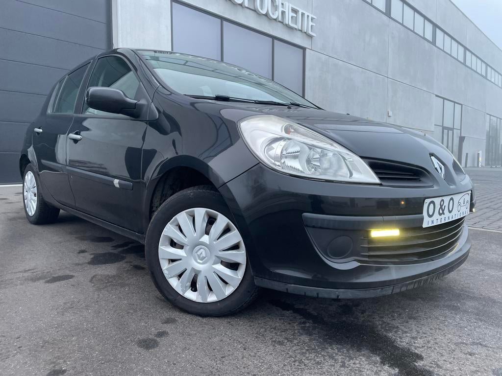 Renault Clio Airco/5-Deurs, Autos, Renault, Entreprise, Clio, ABS, Airbags, Air conditionné, Ordinateur de bord, Verrouillage central
