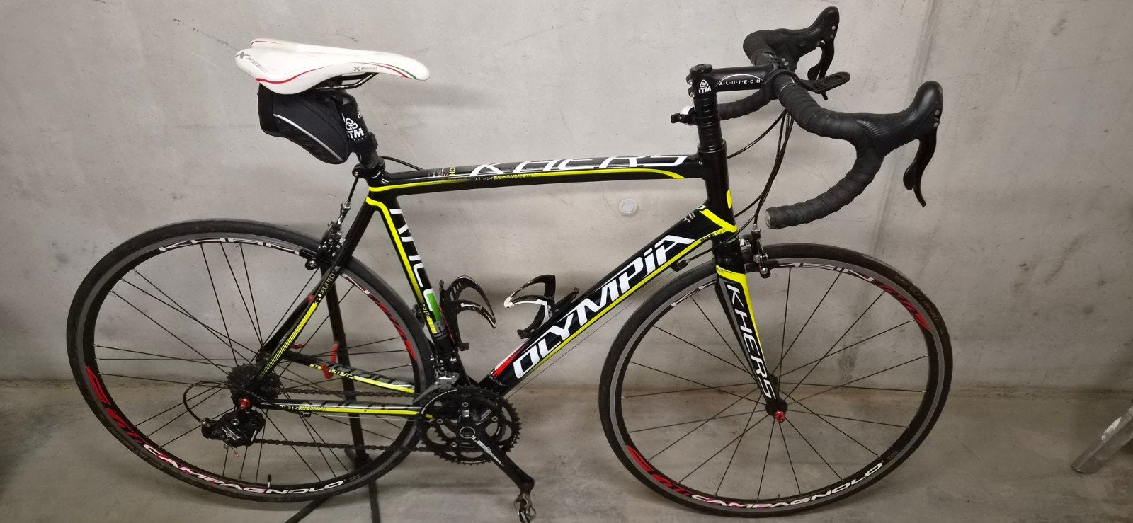 Olympia khers koersfiets, Ophalen, Carbon