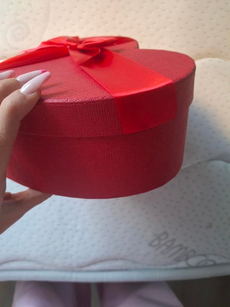 RETRAIT UNIQUEMENT ET COFFRET CADEAU EN ESPÈCES, Enlèvement, Neuf, Rouge, Autres types