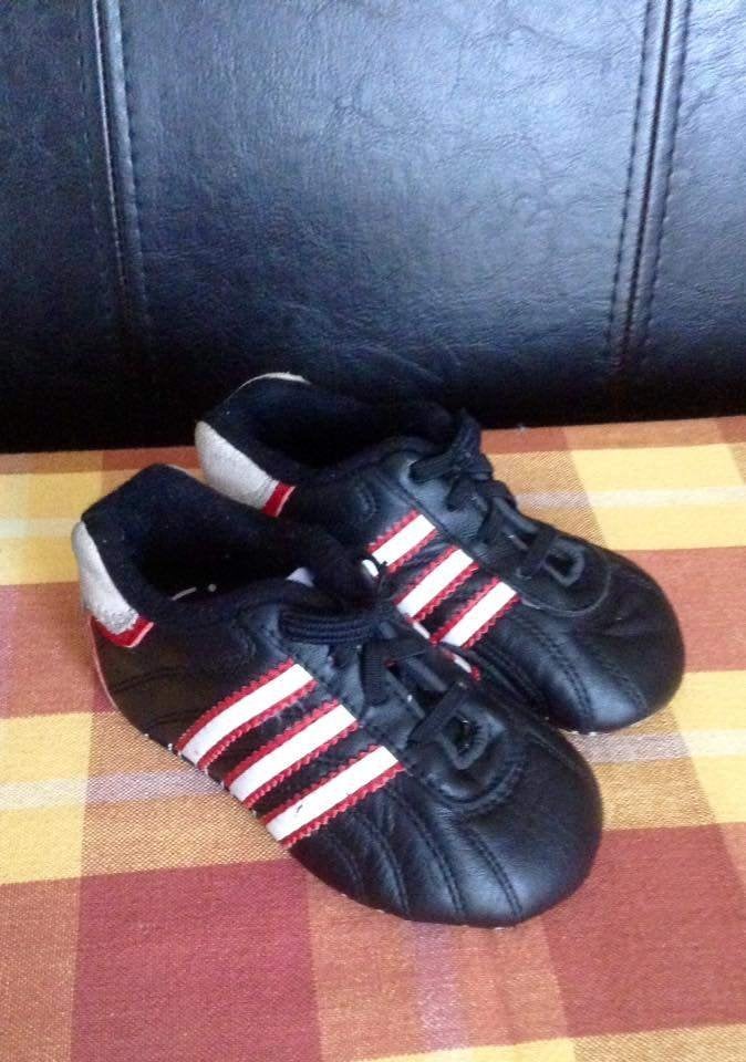 Chaussons bébé cuir Adidas (Style AdiQuestra / Goodyear) 19, Adidas, Garçon ou Fille, Enlèvement ou Envoi, Comme neuf