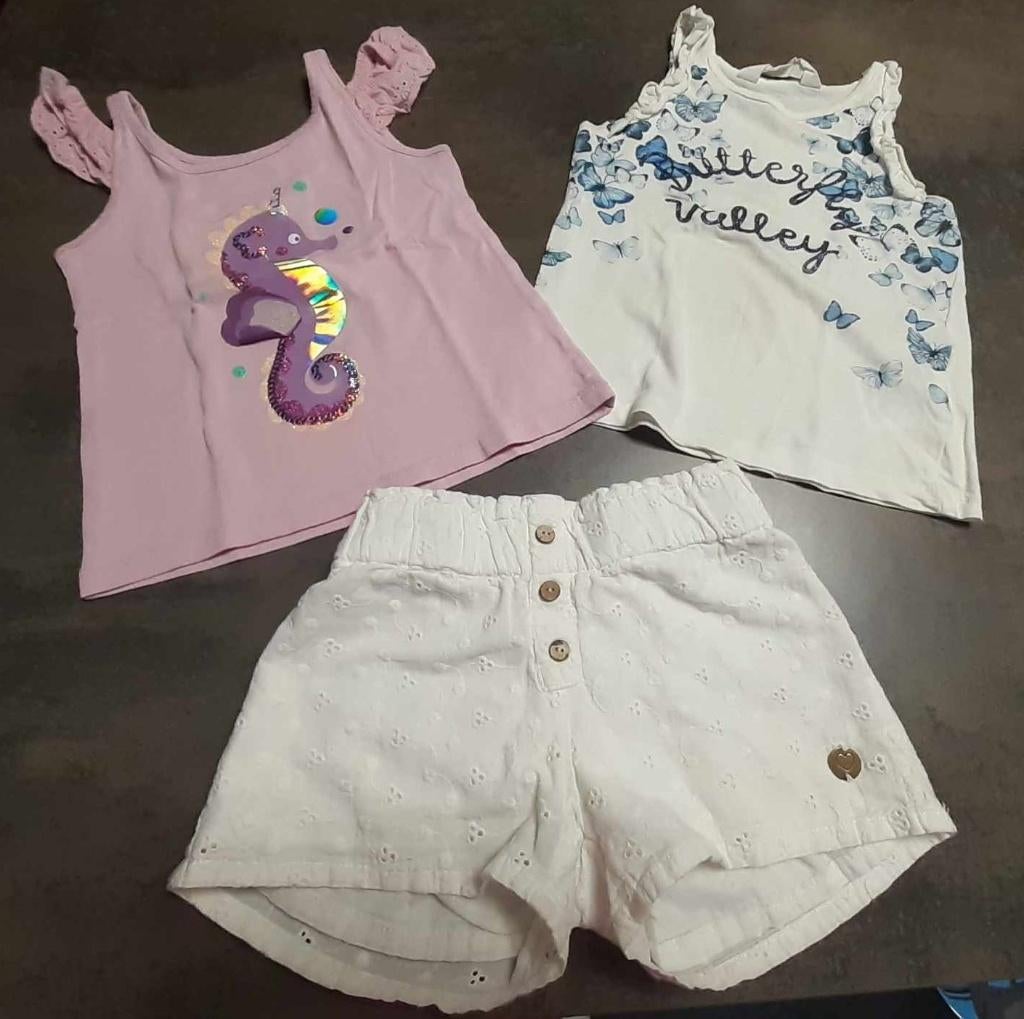 shirt + short maat 98/104, Enfants & Bébés, Vêtements enfant | Taille 98, Enlèvement, Utilisé, Fille, Chemise ou À manches longues
