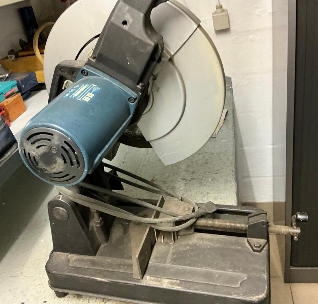 Disqueuse sur pied BOSCH GCO 14-1, Bricolage & Construction, Outillage | Meuleuses, Enlèvement, Comme neuf, 700 à 1000 watts, Meuleuse droite