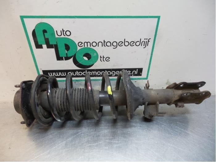 Barre amortisseur avant gauche d'un Hyundai Getz (Getz 03-), -, 3 mois de garantie, Utilisé, Hyundai