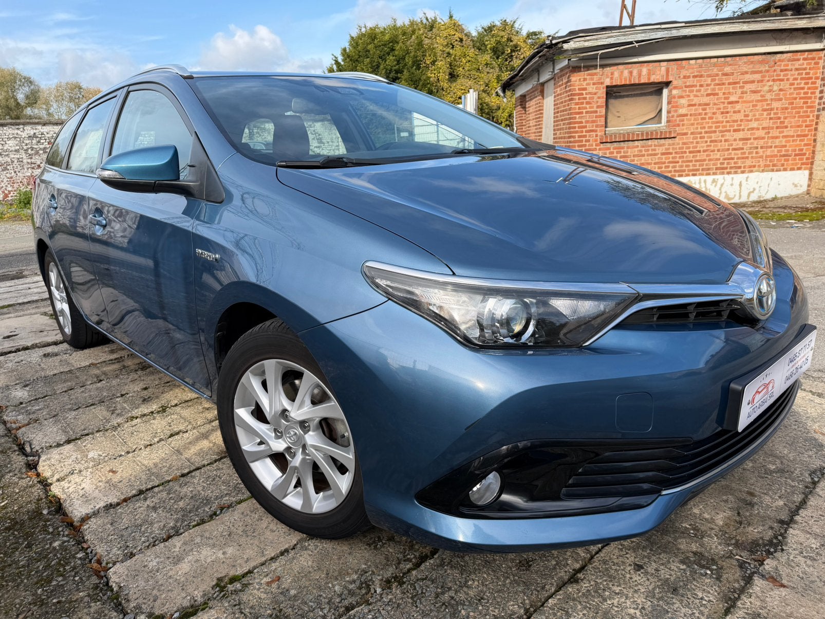 Toyota Auris hybrid50th Anniversaire 06/2018 1.8ie 80.000km, Autos, Achat, Euro 6, Entreprise, Entretenue par le concessionnaire
