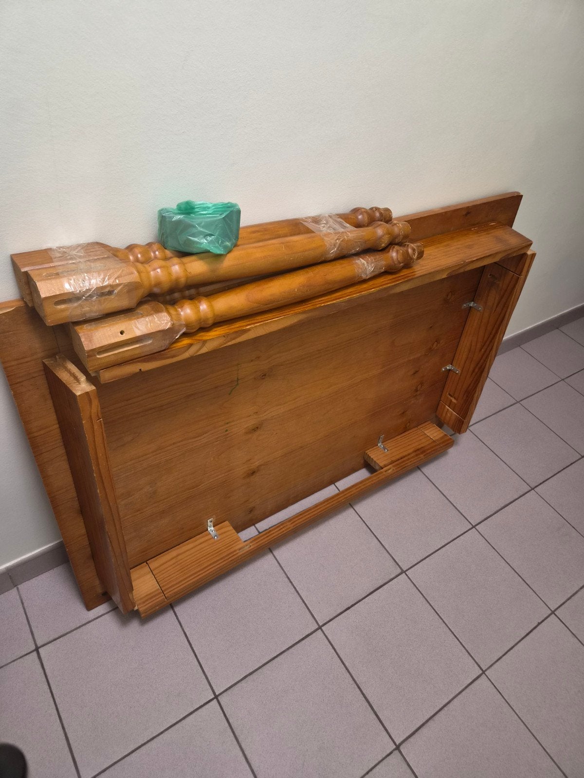 Burau/keukentafel, Ophalen
