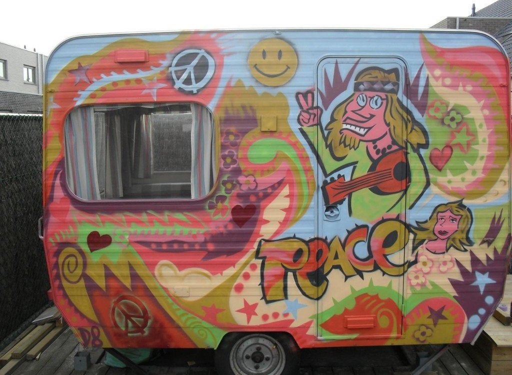 Heb je een saaie caravan,graffiti stijl, Particulier, Meer dan 6, Rapido