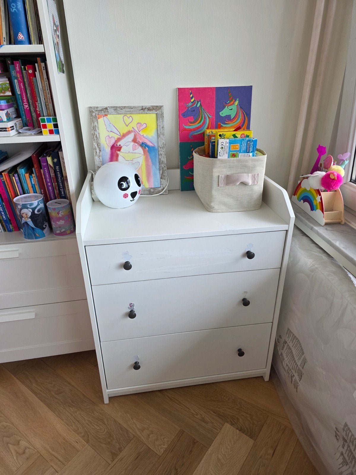 Hauga dressoir, Ophalen, Commode