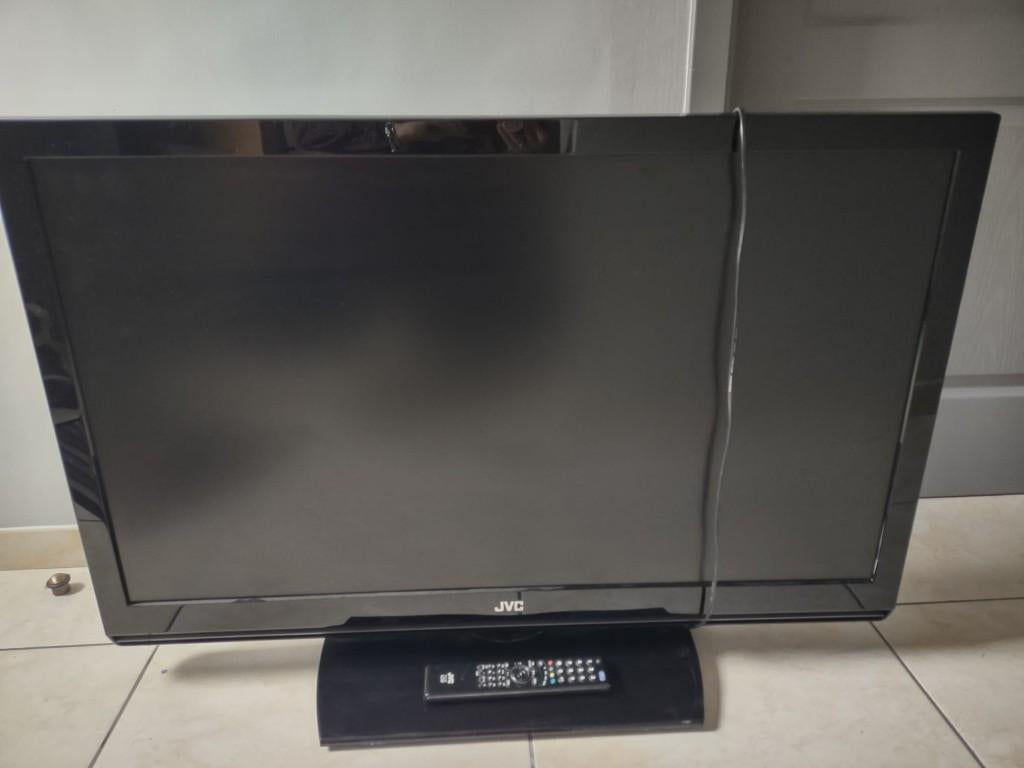 JVC LCD-televisie van 118 cm, Audio, Tv en Foto, Televisies, Gebruikt, LCD, 100 cm of meer, Ophalen