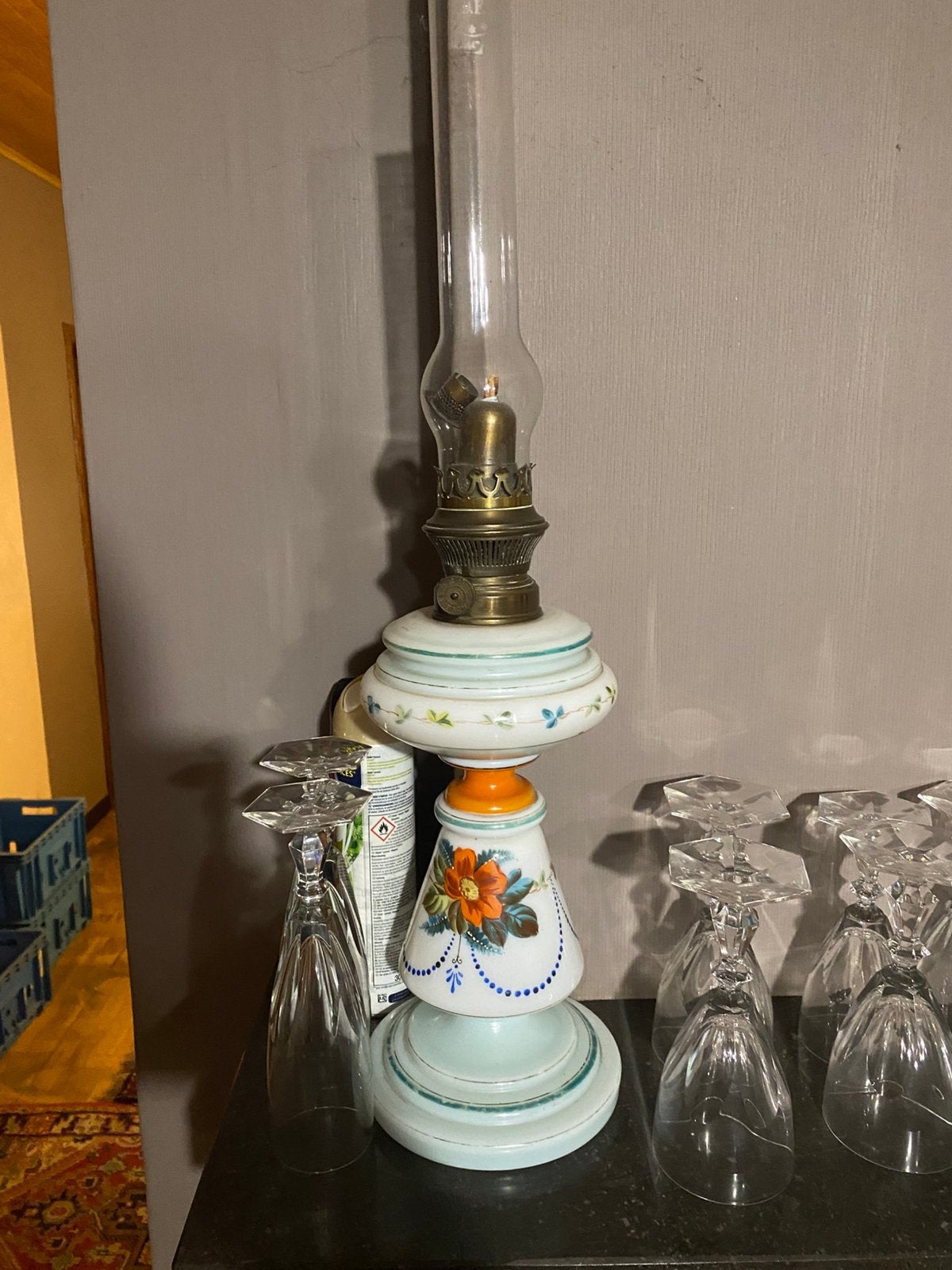 porseleinen olielampen met messing brander, Enlèvement