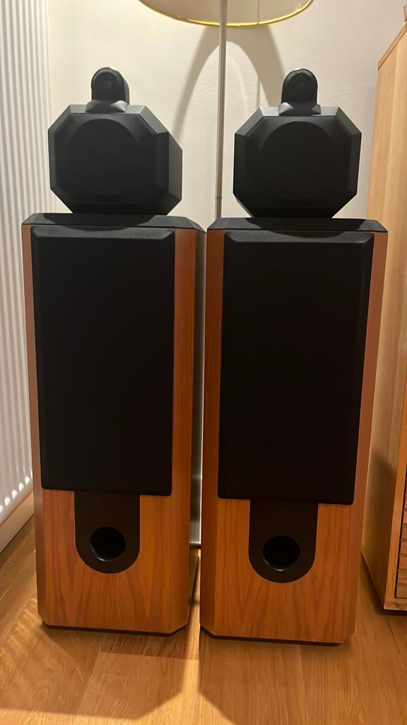 Haut-parleurs Bower and Wilkins série 2, Comme neuf, Enlèvement, Bowers & Wilkins (B&W), Haut-parleurs Frontaux, Arrière ou Stéréo