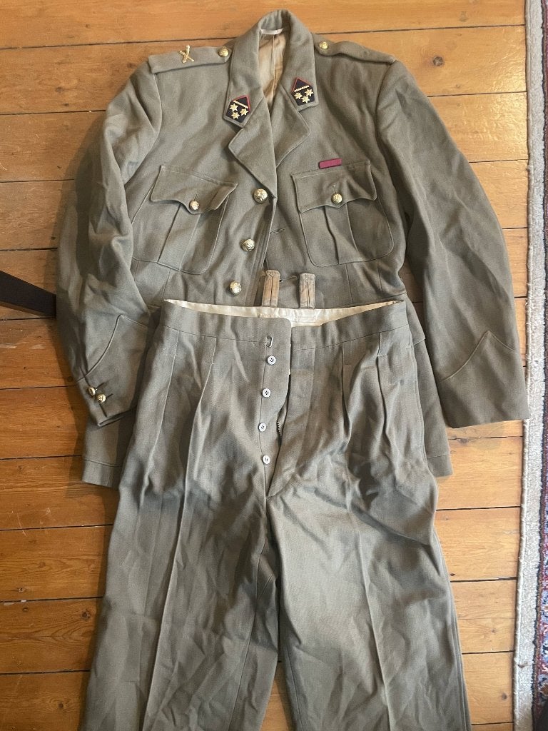 Belgisch militair kostuum van zuivere wol (1950), Enlèvement ou Envoi, Armée de terre, Vêtements ou Chaussures