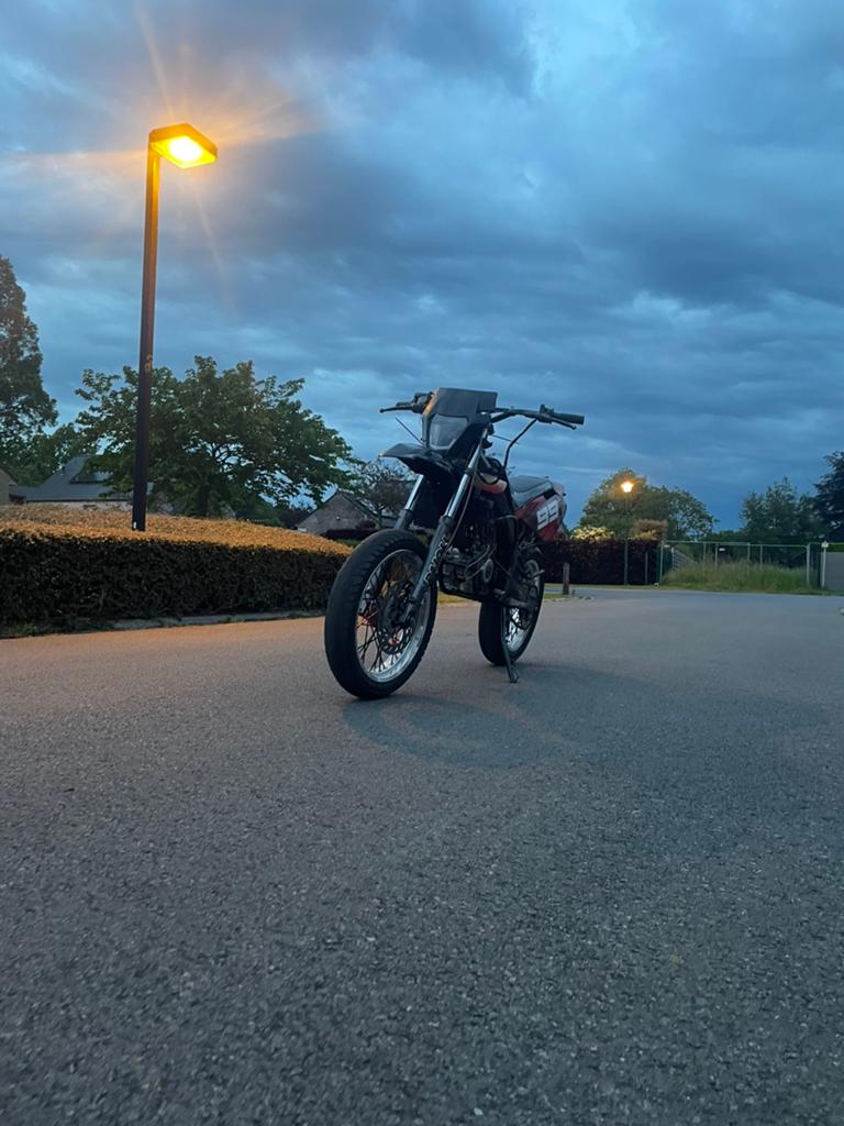 Derbi senda, Fietsen en Brommers, Ophalen of Verzenden, Zo goed als nieuw