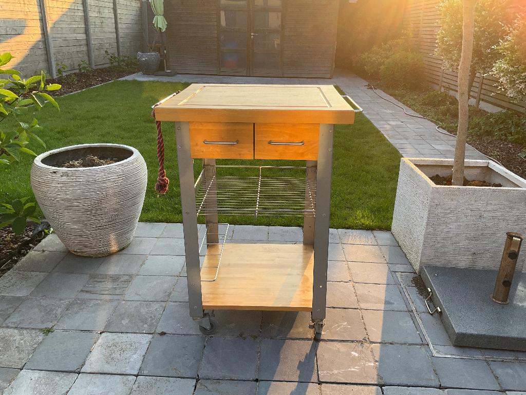BBQ trolley met laden en inox rekken, Ophalen, Gebruikt