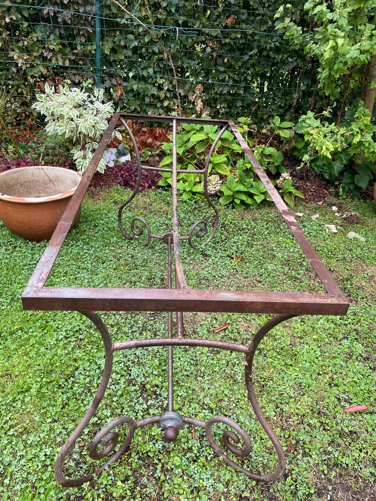 Piétement de table ancien en fer forge plein, Jardin & Terrasse, Enlèvement, Utilisé, Rectangulaire, Métal