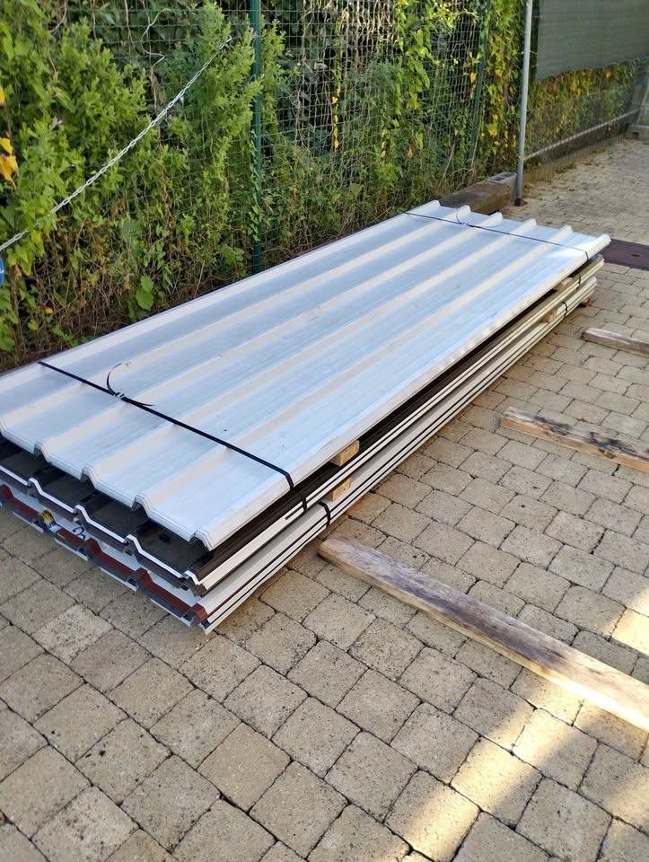 Tôle métallique toiture - bardage  10euros/m², Enlèvement
