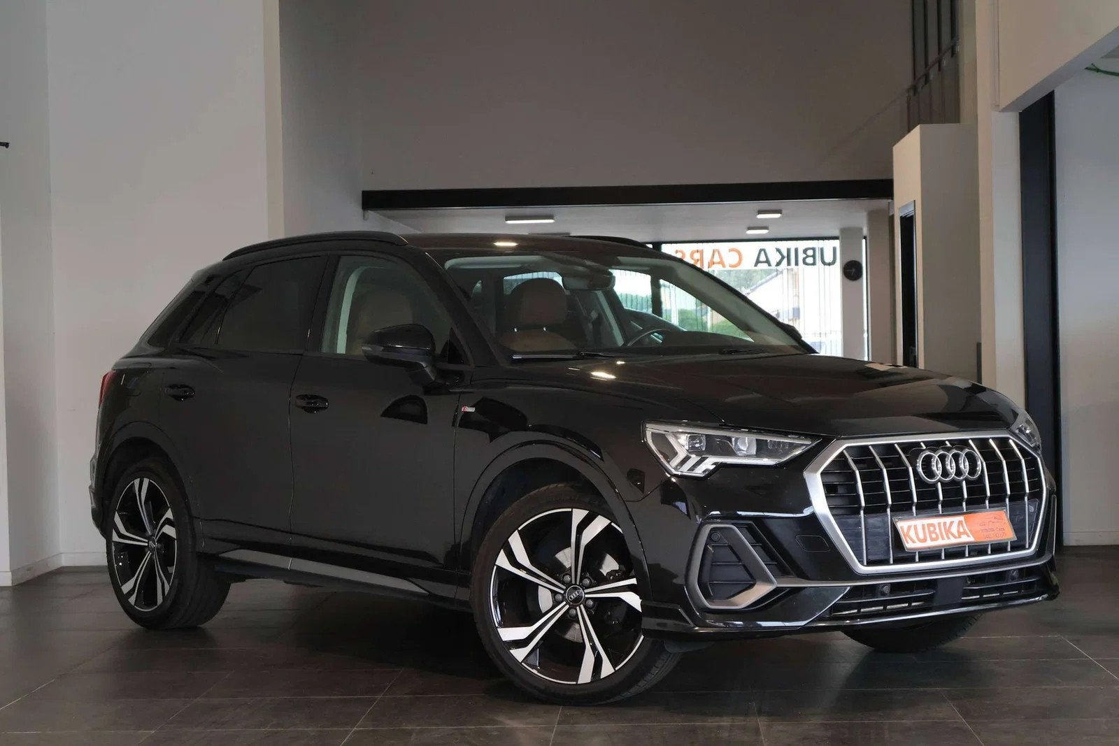 Audi Q3 Q3 35 TFSI S line S tronic CruiseC LijnA Camera Gara, Auto's, Audi, 4 cilinders, Leder, 5 zetels, 5 deurs