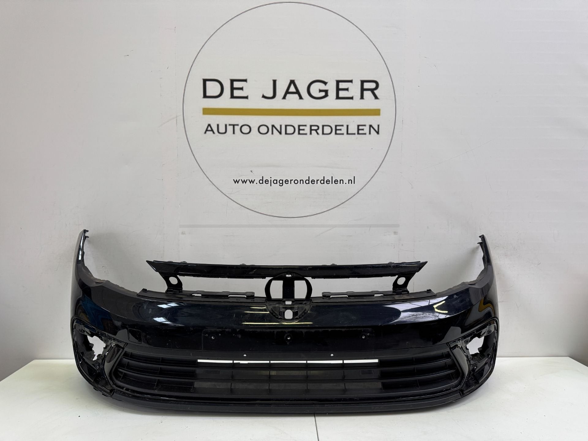 VOLKSWAGEN POLO 2G FACELIFT PARE-CHOCS AVANT 2G0807221K, Autos : Pièces & Accessoires, Pare-chocs, Volkswagen, Volkswagen AG, Vw@volkswagen.de