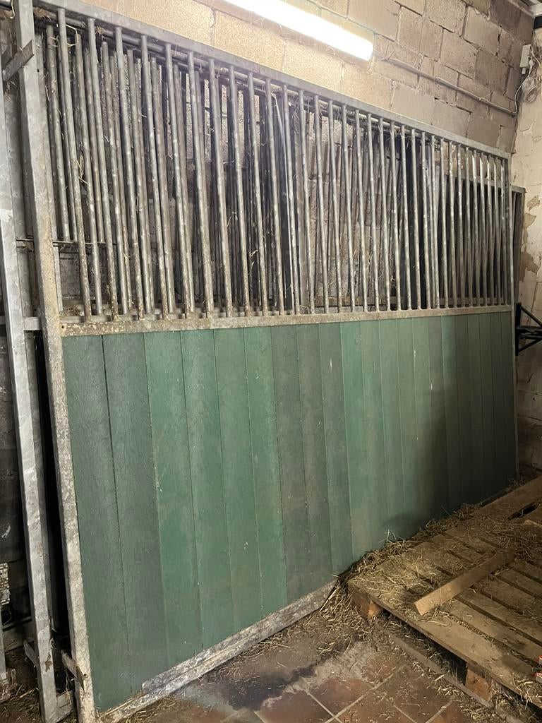 Stal wand - stal -paardenbox €450,- perstuk