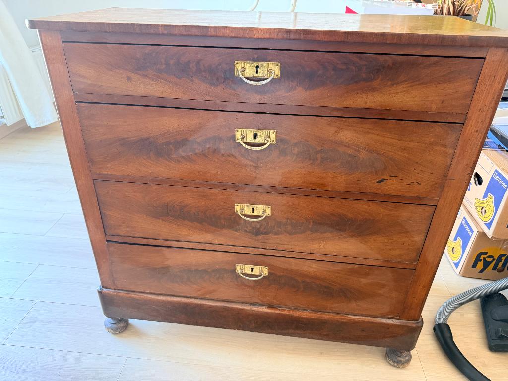 Commode, 3 ou 4 tiroirs, 25 à 50 cm, Enlèvement, Utilisé