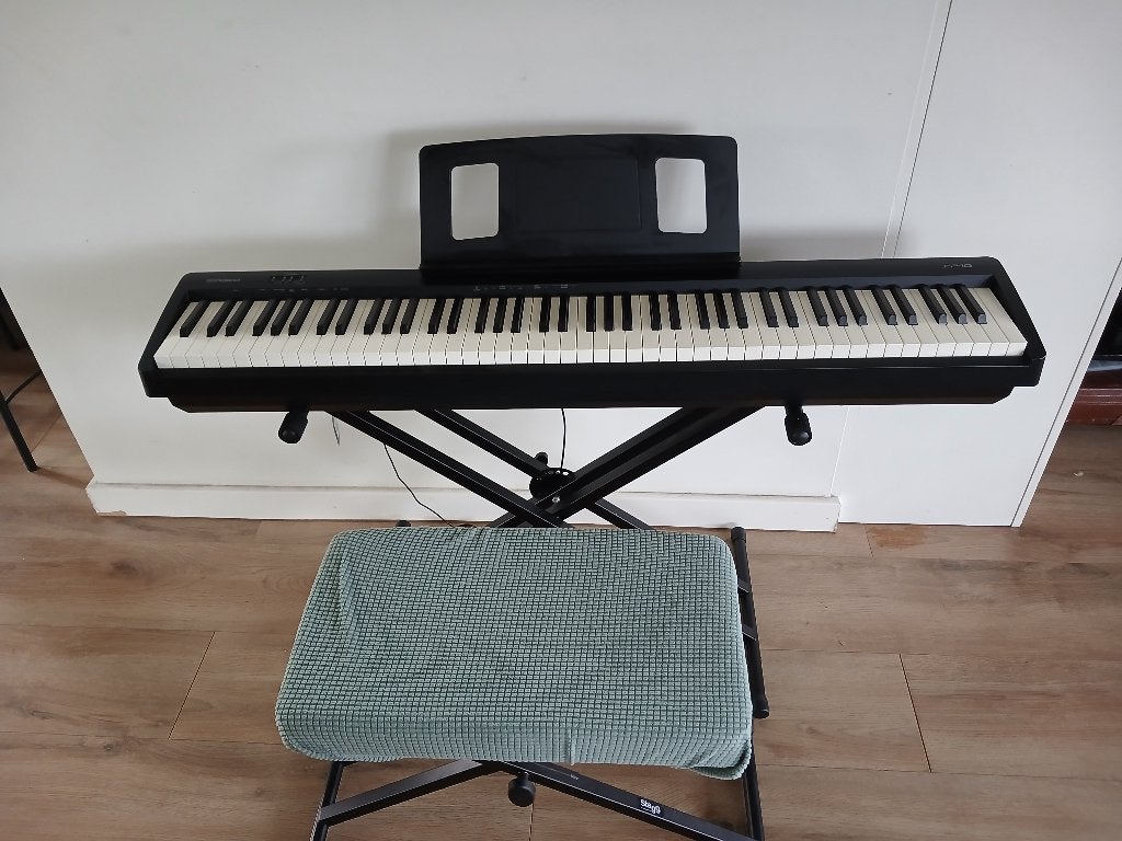 Piano électrique Roland FP10, Musique & Instruments, Enlèvement, Neuf, Noir, Piano