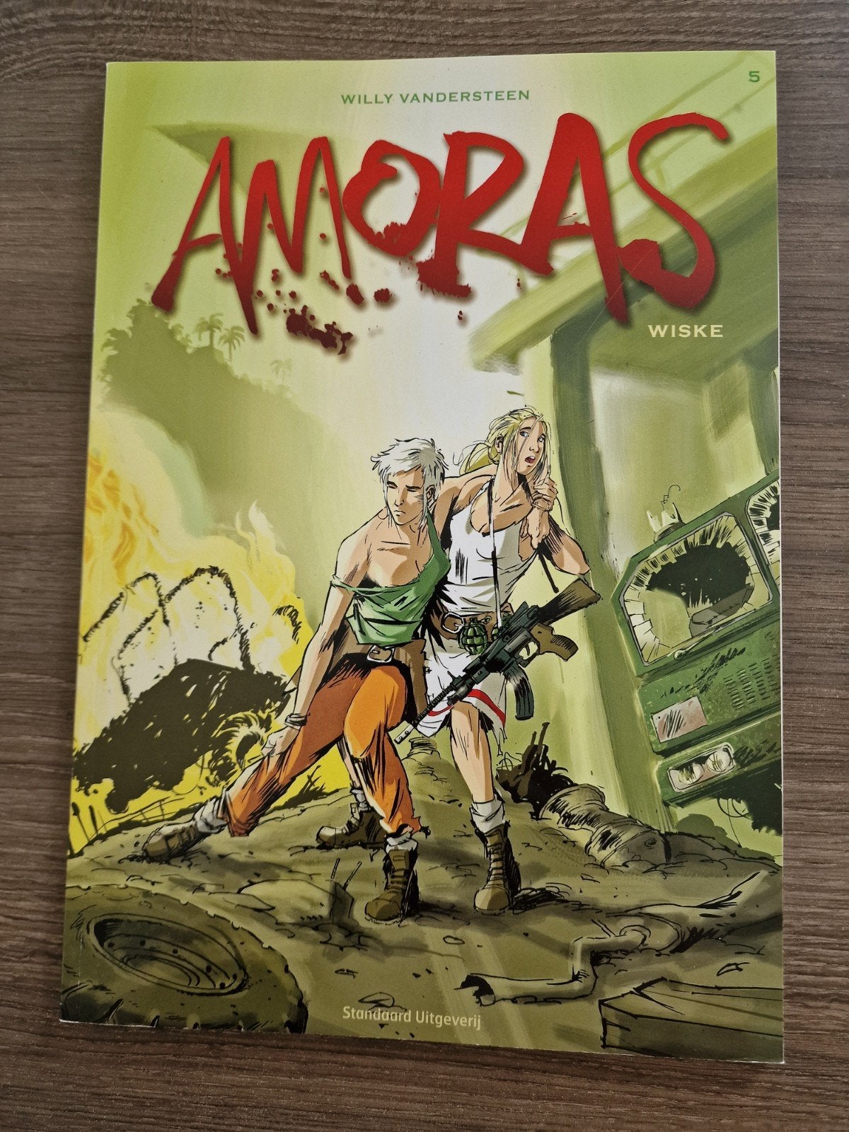strips. Amoras, Boeken, Willy vandersteen, Ophalen of Verzenden, Zo goed als nieuw, Meerdere stripboeken