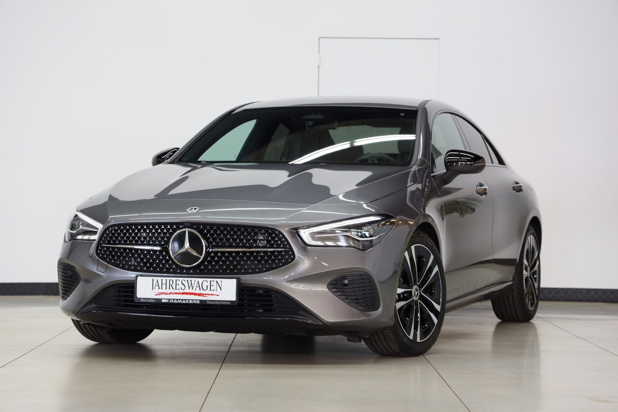 Mercedes-Benz CLA 180 Coupé Night-pakt Sfeerlicht KEYLESS-G, Auto's, Mercedes-Benz, Gebruikt, Zwart, 4 cilinders, 136 pk