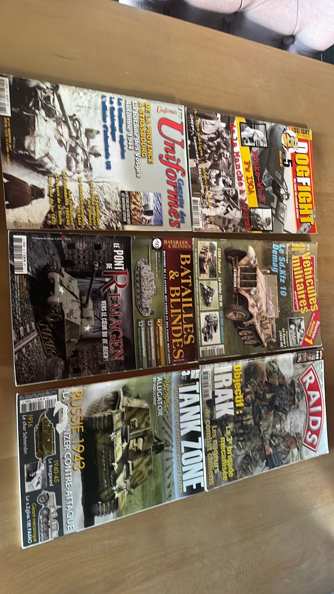 Magazine oorlog leger tanks militairia, Ophalen, Zo goed als nieuw
