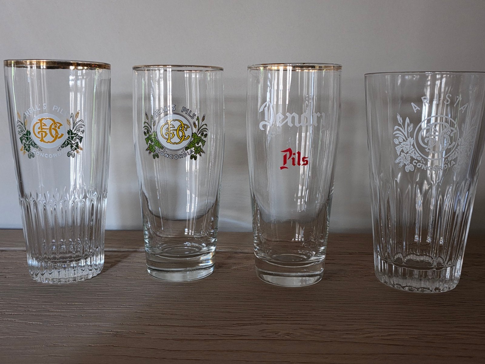 4 oude bierglazen Concordia + Dendria, Ophalen