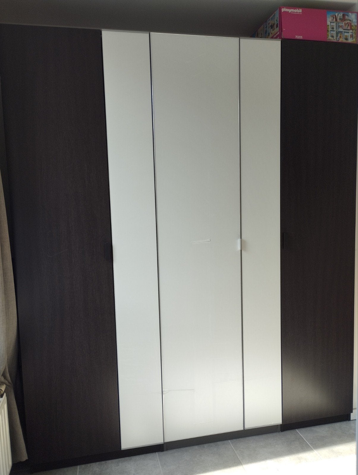 Grande armoire IKEA Pax, Enlèvement
